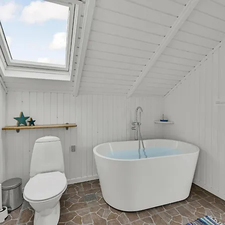 Amazing In Hvide Sande With Kitchen Holiday home