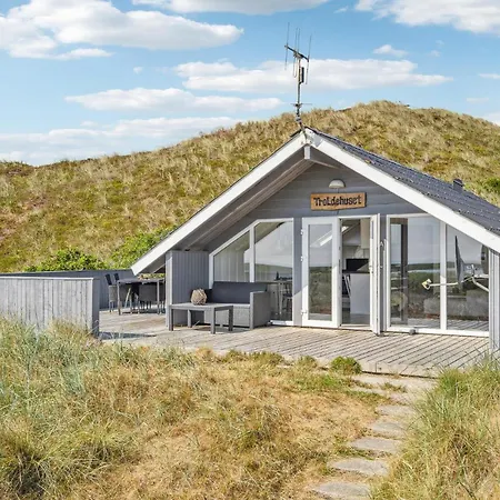 Holiday home 3 Bedroom Awesome Home In Hvide Sande
